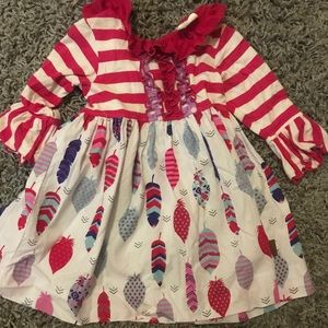 Stripped Mid sleeve dress with feather pattern